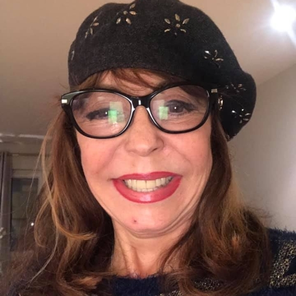 Meet your Posher, Dinorah - Picture 1 of 1